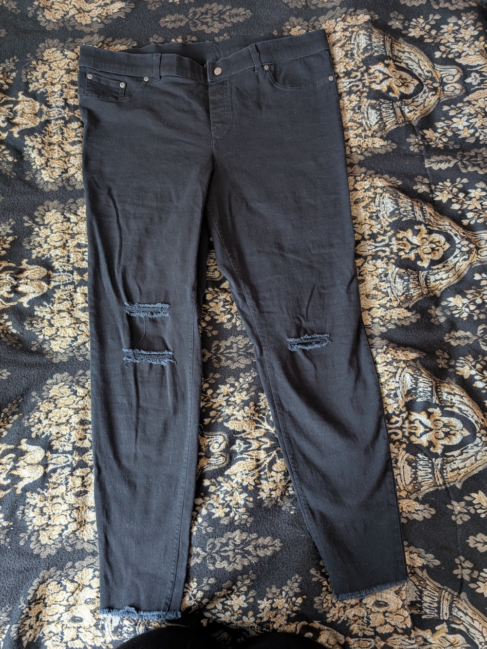 Black Distressed Women’s Jeggings XL